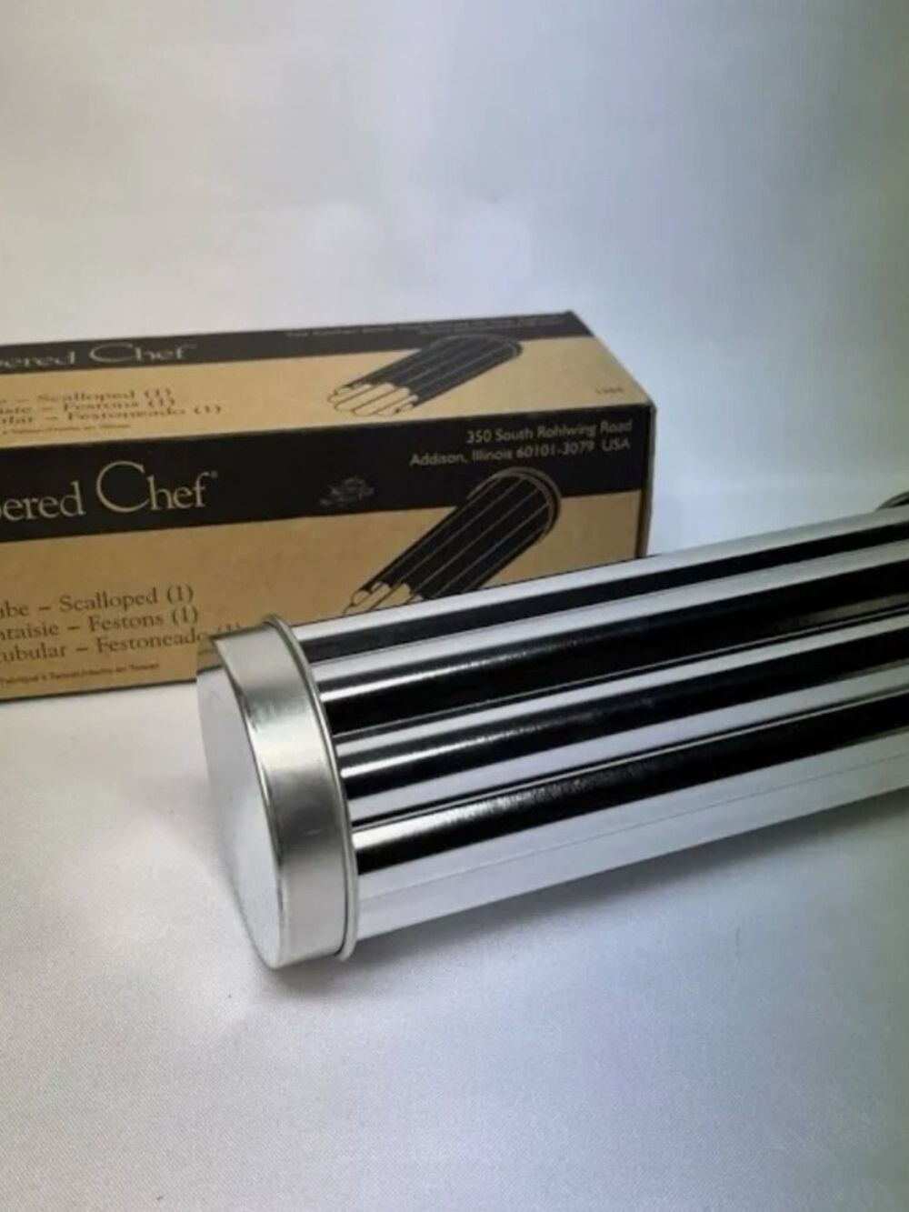 Pampered Chef Baking Bread Tube Scalloped New In Box